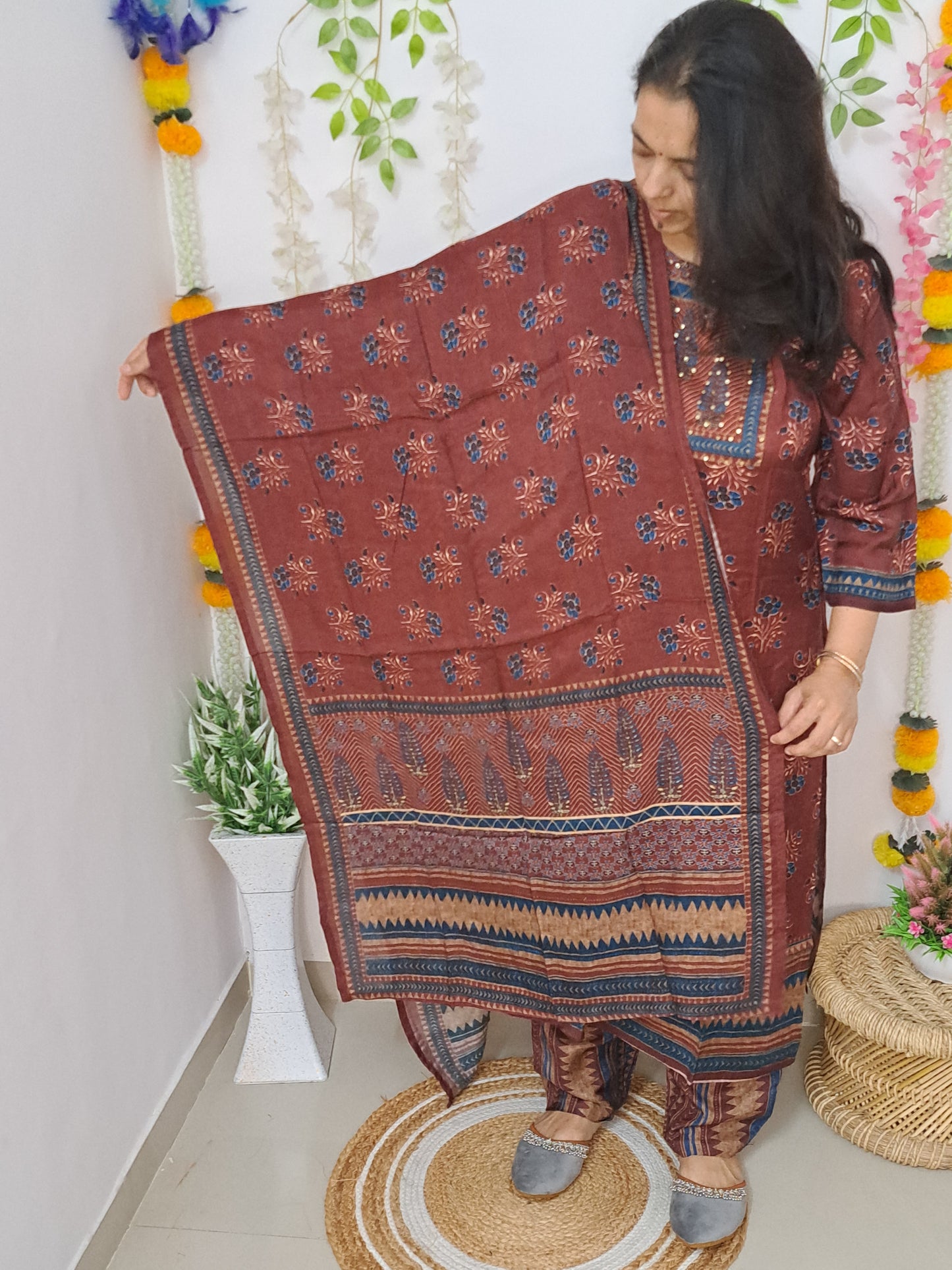 Maroon Muse: Pure Muslin Ajarakh Print Dupatta Set