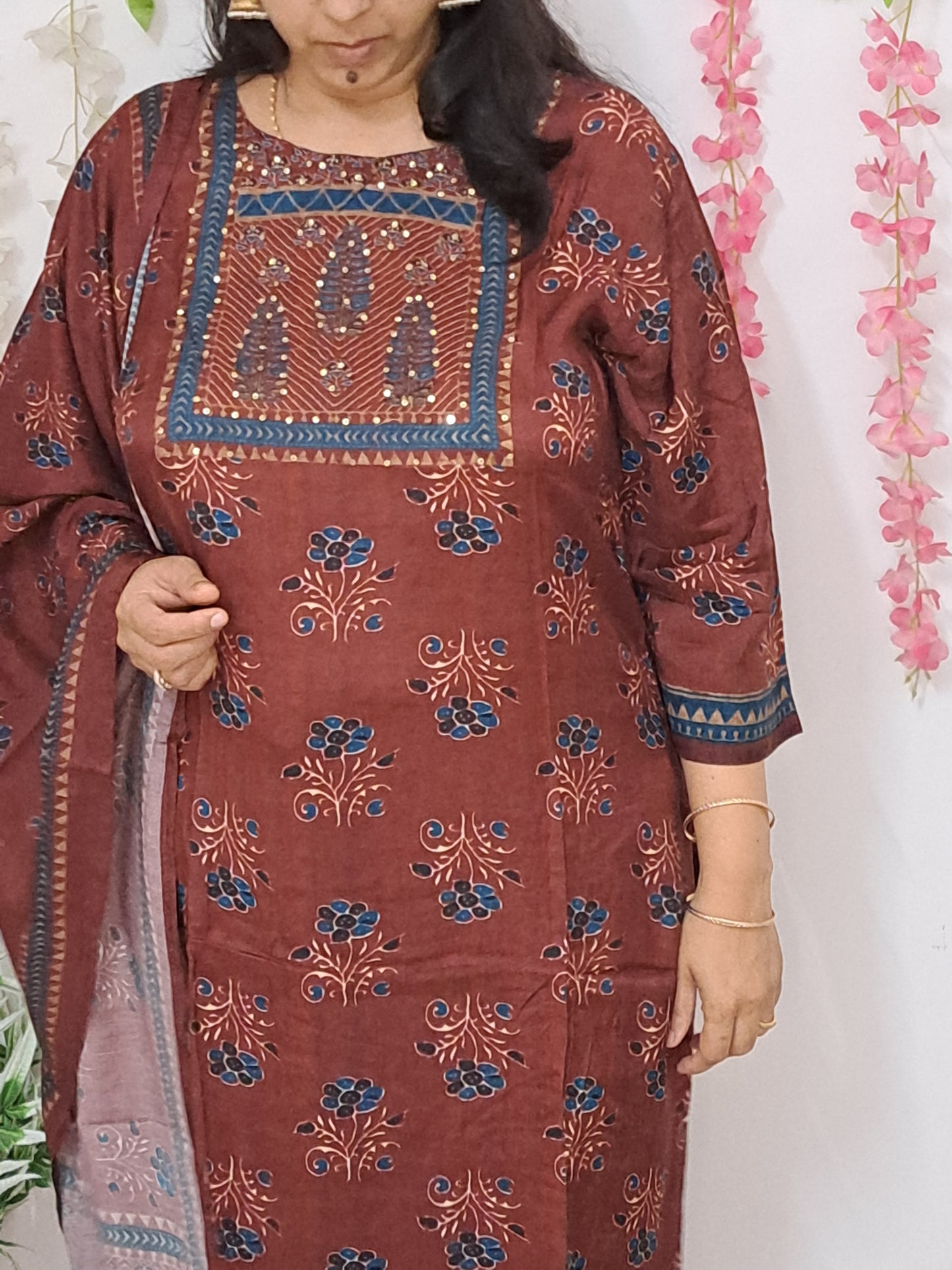 Maroon Muse: Pure Muslin Ajarakh Print Dupatta Set