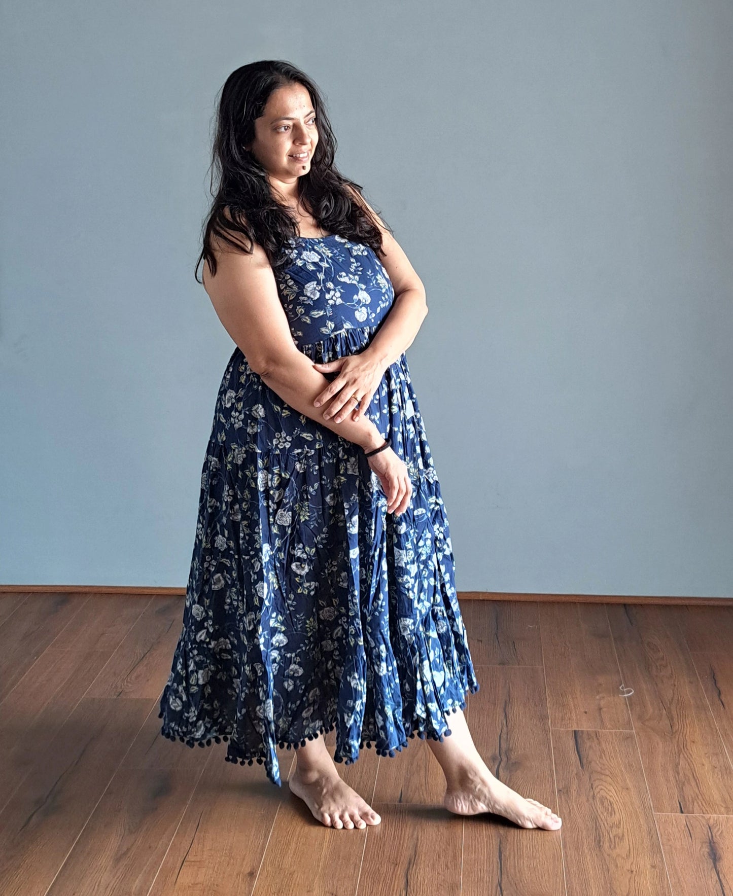 Midnight Blooms: Dark Blue and White Floral Spaghetti Midi Dress