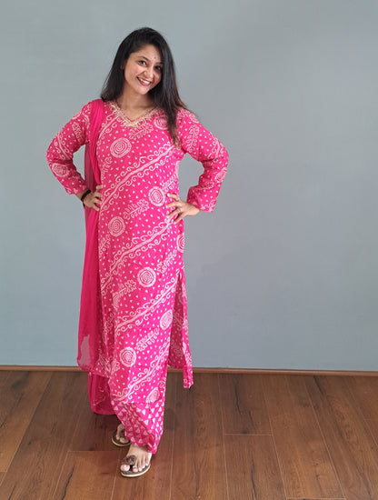 Pink Embroidered and bandhani print muslin suit set