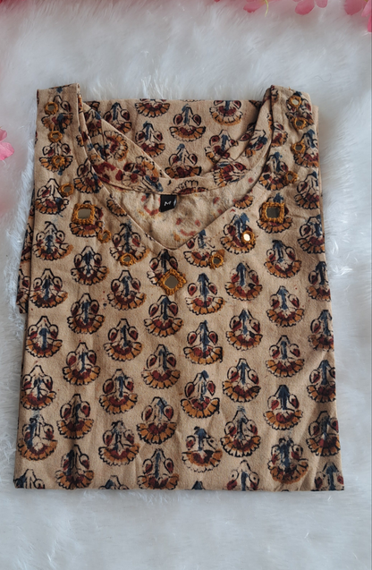 Cream kalamkari cotton short top with mirror work on neck