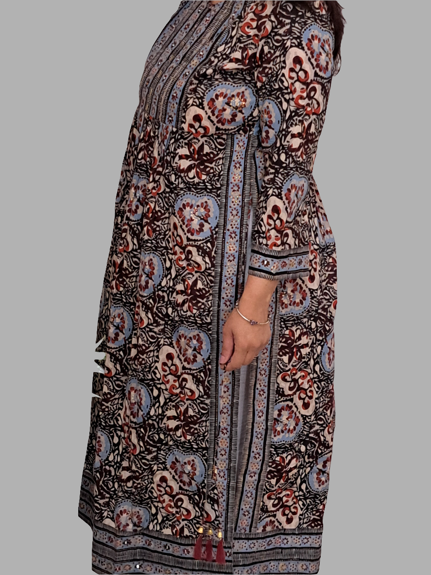 Midnight Symphony: Black and Blue Nyra Cut Cotton Kurti with Yoke and Border