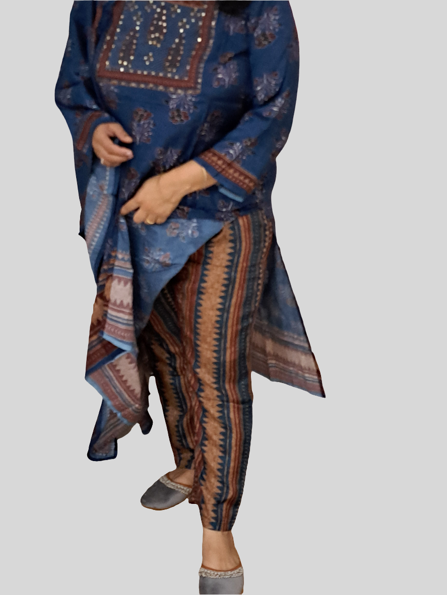 Azure Allure: Pure Muslin Ajarakh Print Dupatta Set