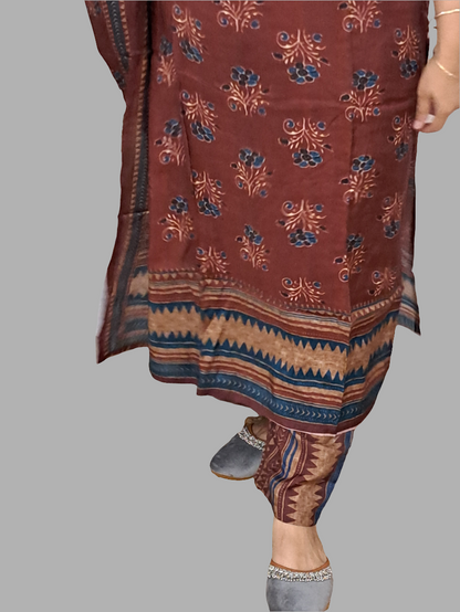 Maroon Muse: Pure Muslin Ajarakh Print Dupatta Set