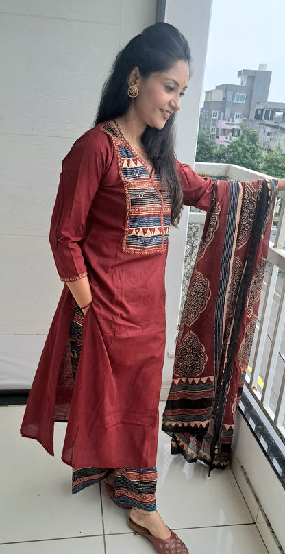 Coffee brown cotton suit set for woman