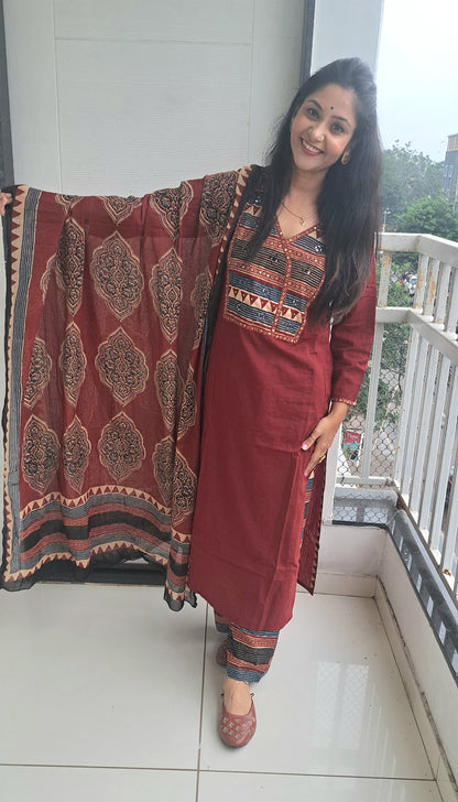 Coffee brown cotton suit set for woman
